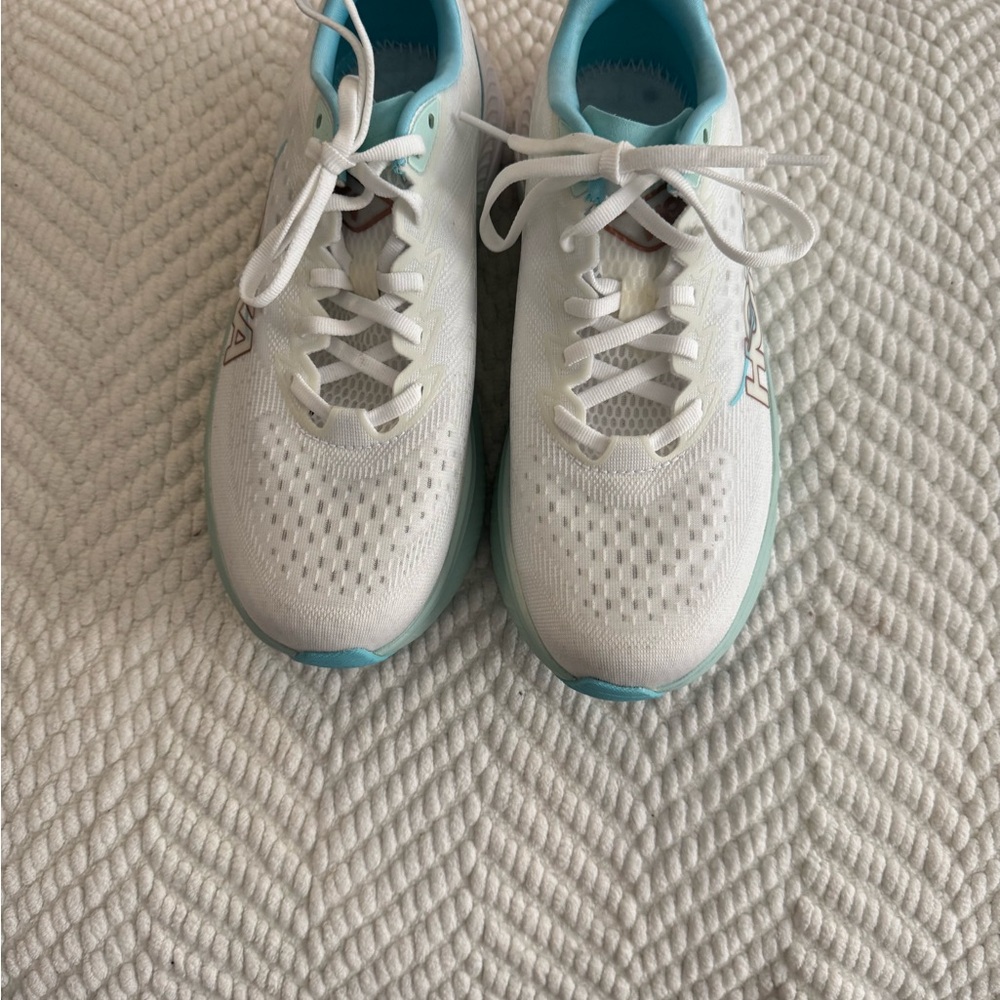 Hoka MACH 6 BRAND NEW